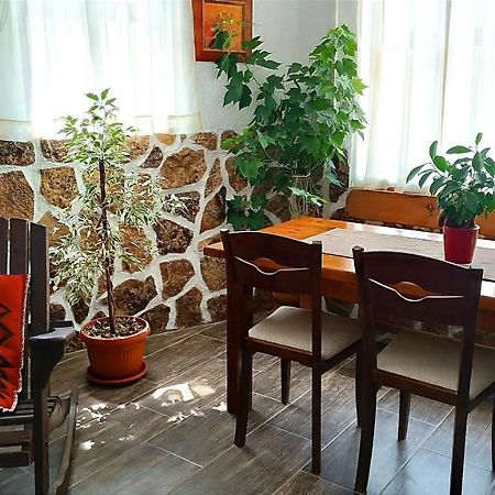 Guesthouse White Margarit Melnik  Buitenkant foto