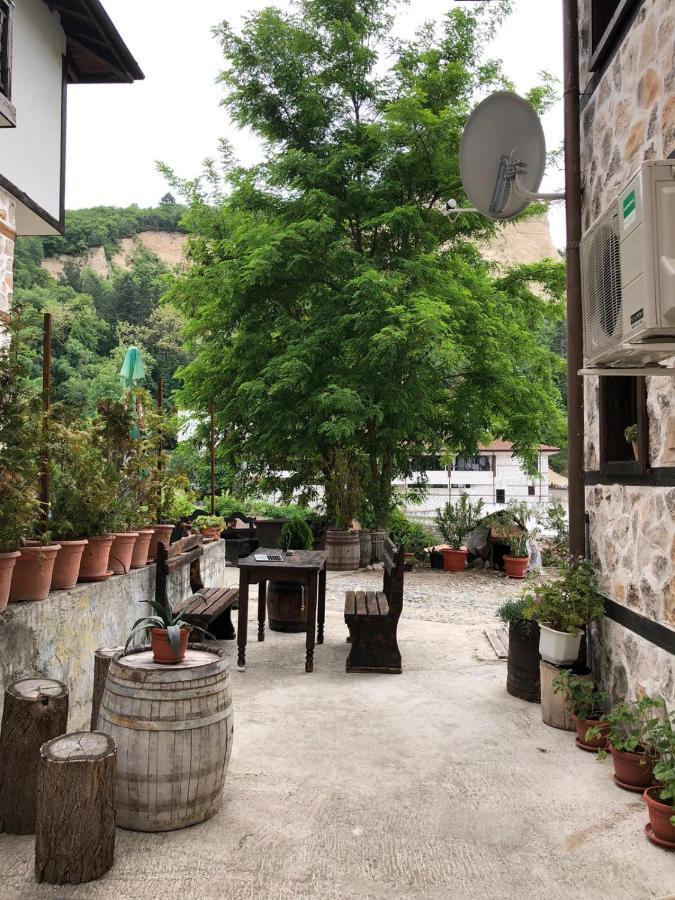 Guesthouse White Margarit Melnik  Buitenkant foto
