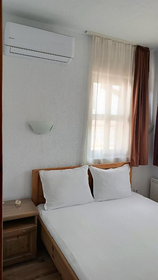 Guesthouse White Margarit Melnik  Buitenkant foto