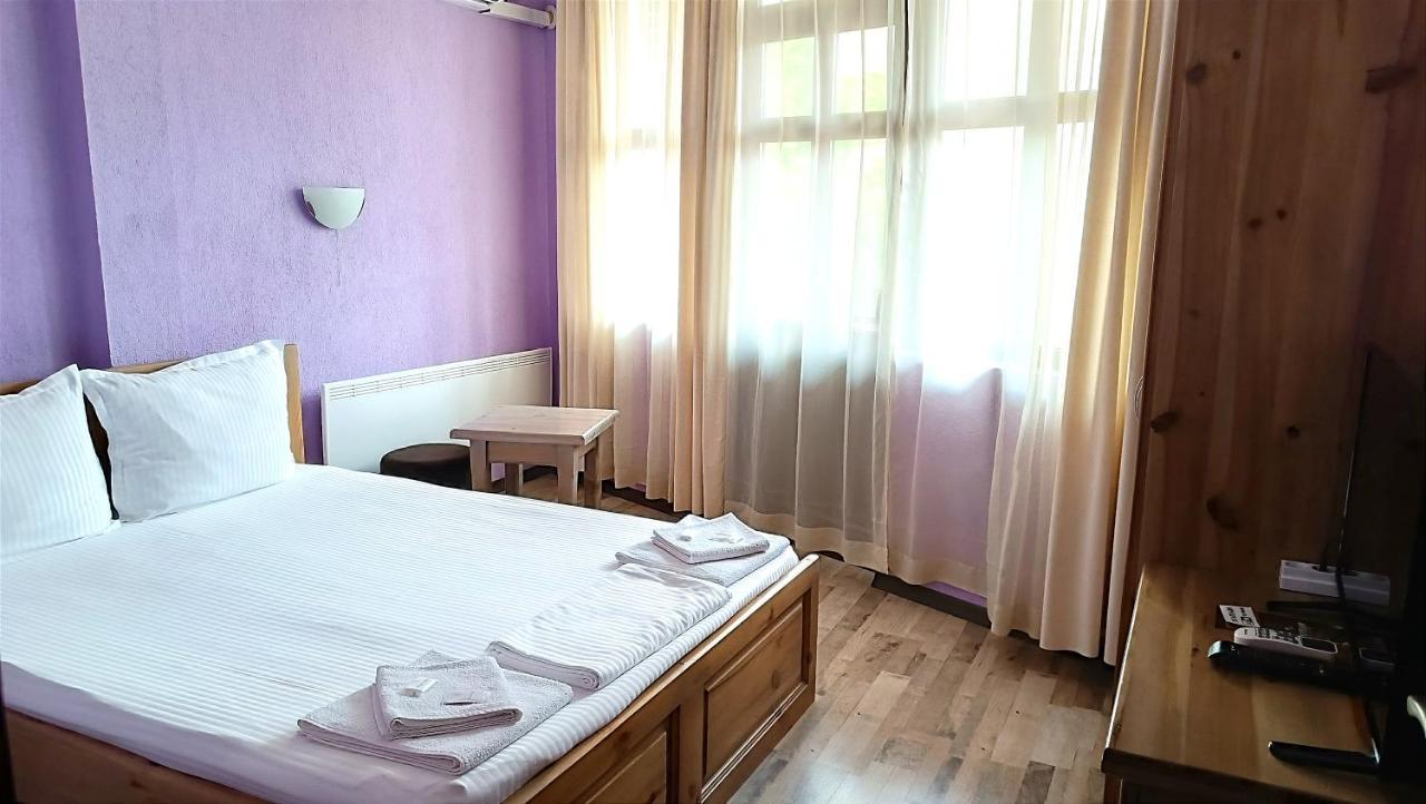 Guesthouse White Margarit Melnik  Buitenkant foto