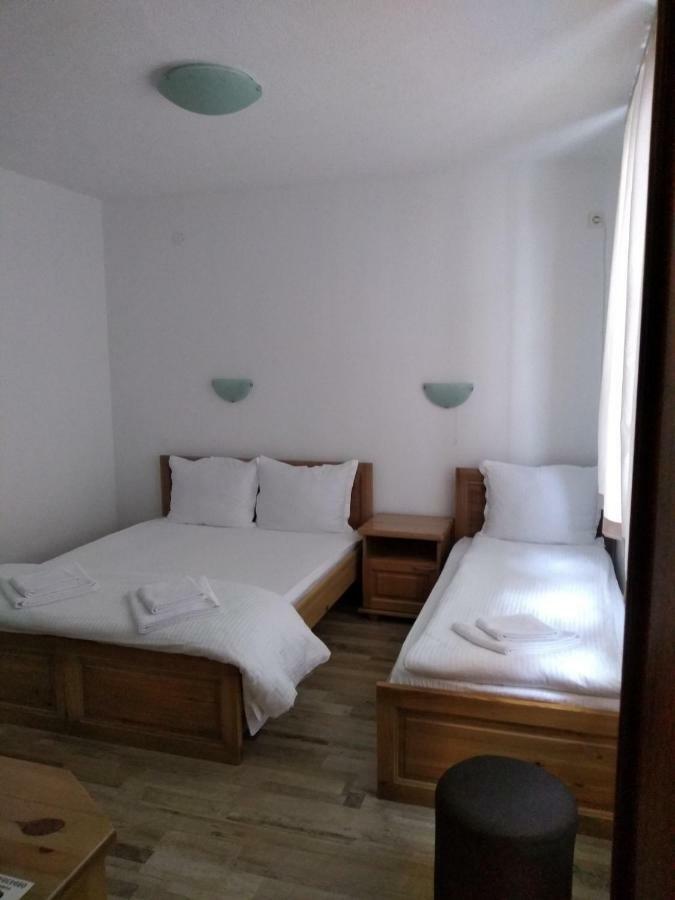 Guesthouse White Margarit Melnik  Buitenkant foto