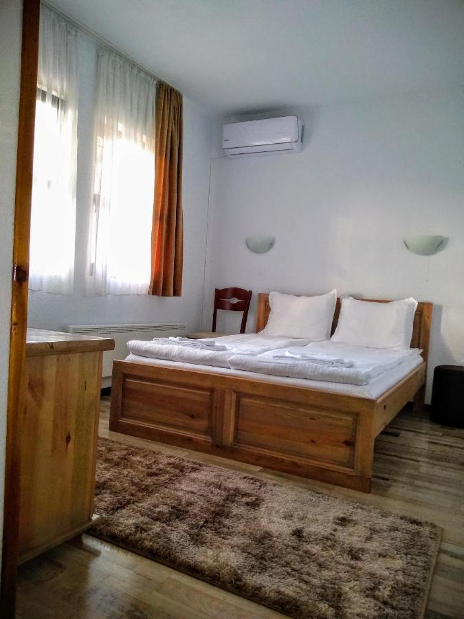 Guesthouse White Margarit Melnik  Buitenkant foto